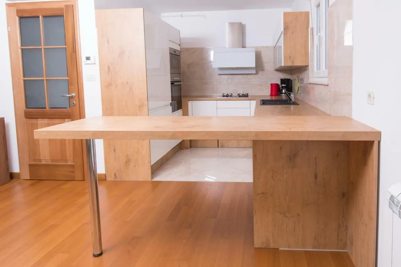 פולה Deluxe Apartment With Private Pool - 100M From The Sea 0*,